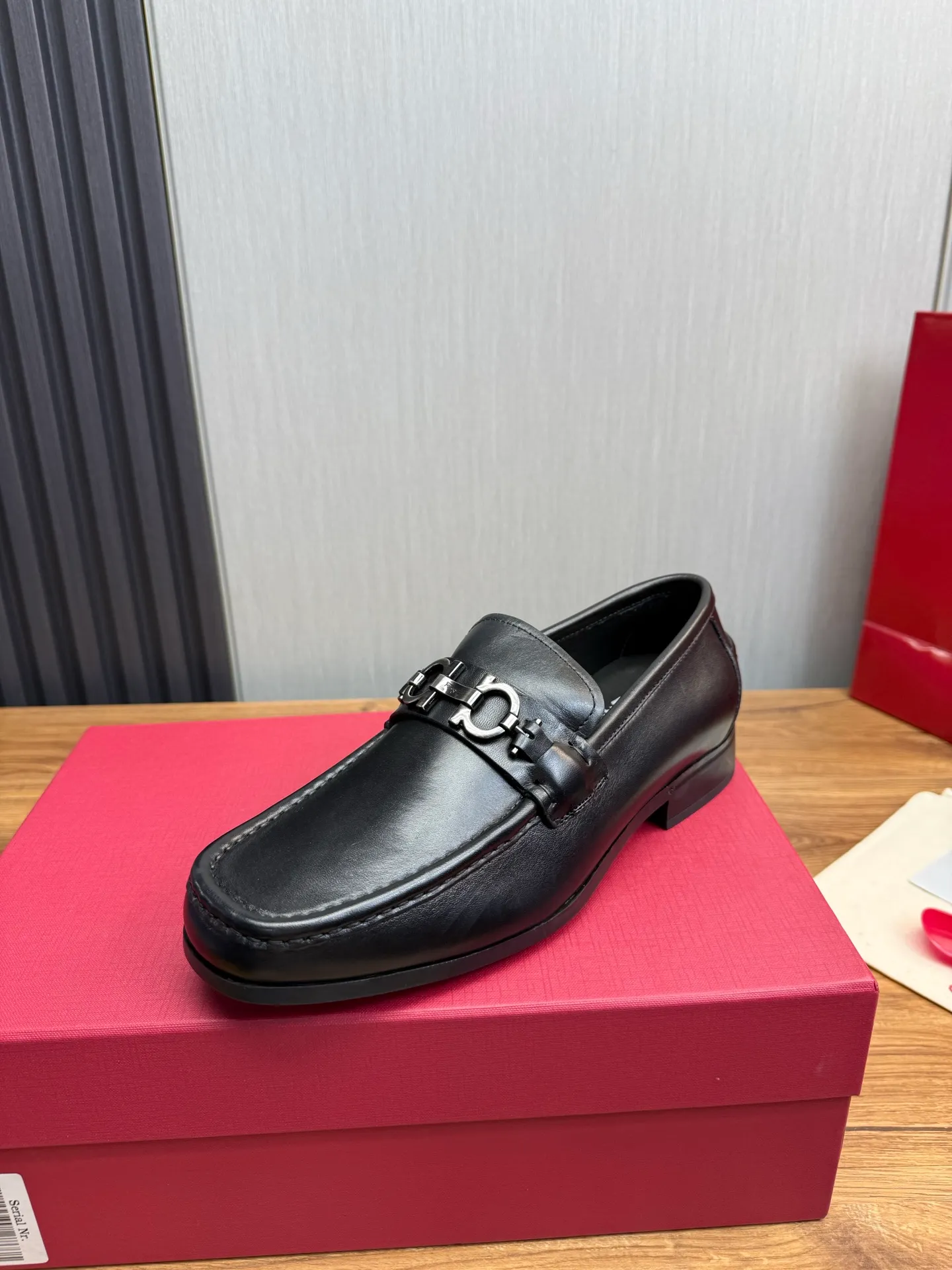 Men's shoes 💰760💰 Ferragamo. [Ferragamo] Men's Loaf leather shoes, the latest hot style, 1:1 original purchase quality, top quality, imported open-edge beaded cowhide leather on the upper, hand-made three-dimensional stitching highlights the round toe design, the inner feet are made of imported cowhide, with original wear-resistant rubber outsole, matching code 39-44, (38, 45 custom-made, non-refundable)